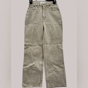 Abercrombie & Fitch Women's 90’s Relaxed High Rise Jeans